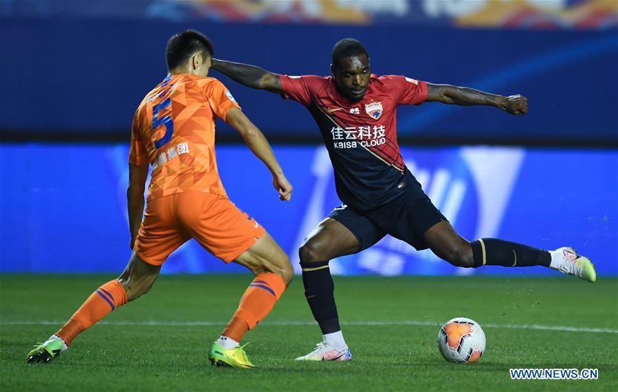 (SP)CHINA-DALIAN-FOOTBALL-CSL-SHENZHEN FC VS SHANDONG LUNENG (CN)