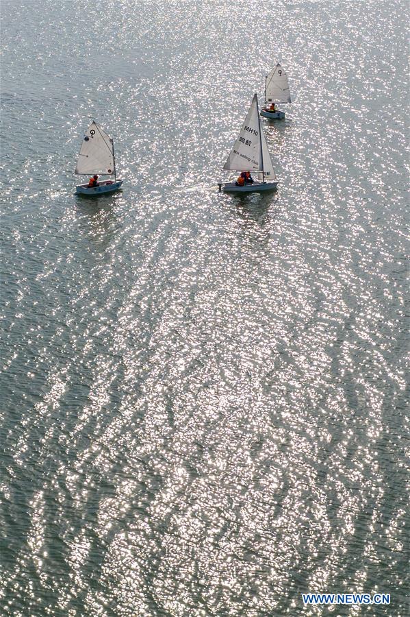 (SP)CHINA-JIANGSU-SUZHOU-SAILING-YOUNG STUDENTS(CN)