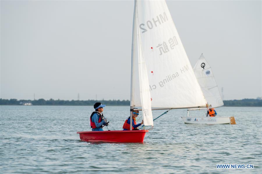 (SP)CHINA-JIANGSU-SUZHOU-SAILING-YOUNG STUDENTS(CN)