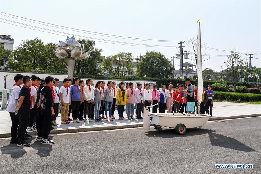 (SP)CHINA-JIANGSU-SUZHOU-SAILING-YOUNG STUDENTS(CN)