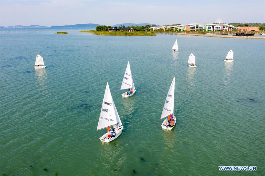 (SP)CHINA-JIANGSU-SUZHOU-SAILING-YOUNG STUDENTS(CN)