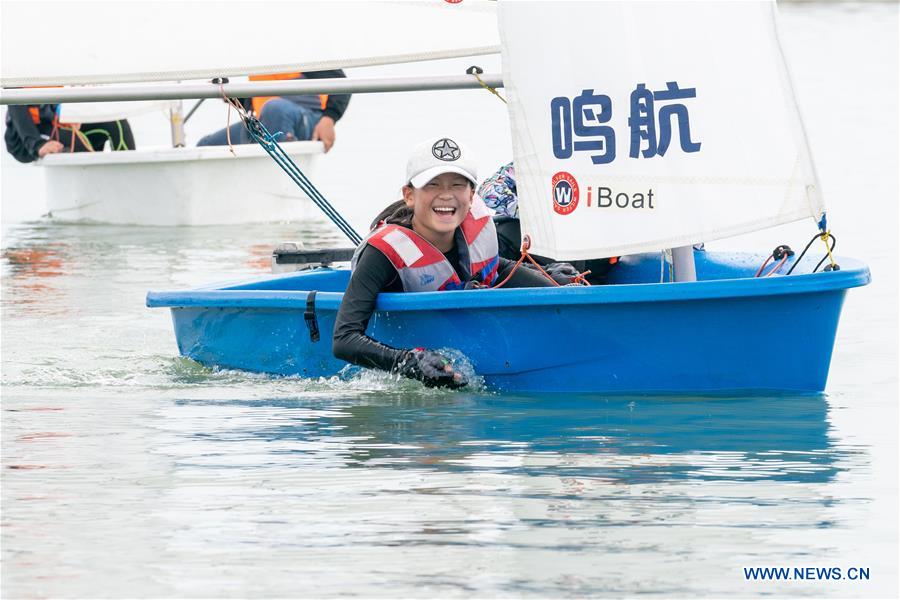 (SP)CHINA-JIANGSU-SUZHOU-SAILING-YOUNG STUDENTS(CN)