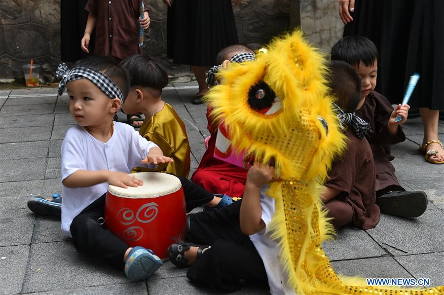 VIETNAM-HANOI-MID-AUTUMN FESTIVAL