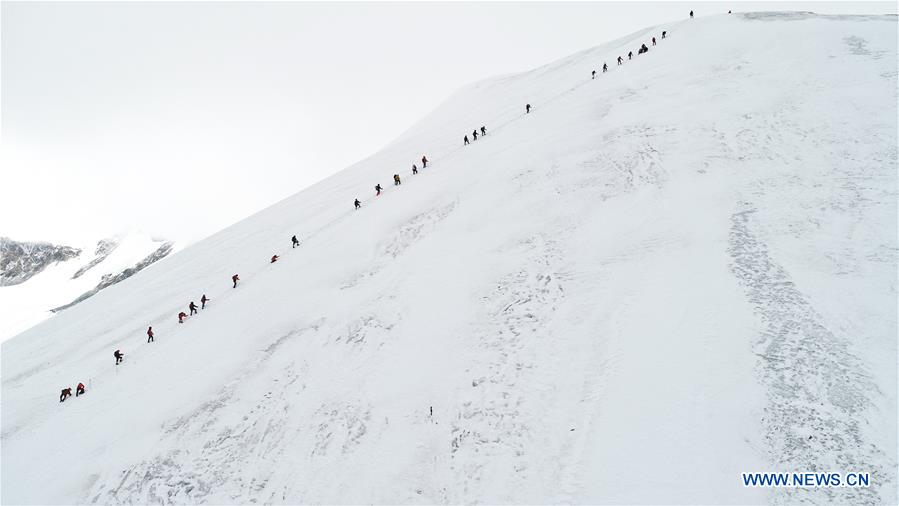 XINHUA PHOTOS OF THE DAY