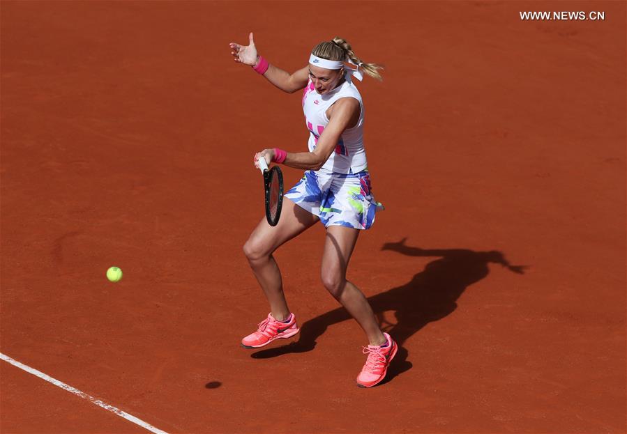 Highlights of women's singles quarterfinal match at French Open tennis