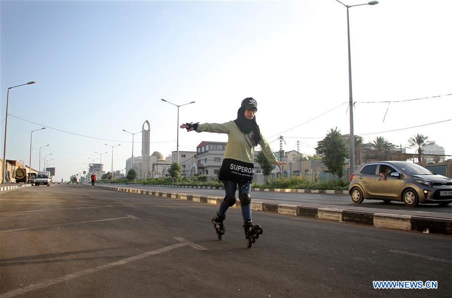 MIDEAST-GAZA CITY-DAILY LIFE-SKATING