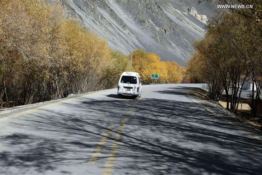 PAKISTAN-GILGIT-BALTISTAN-KARAKORAM HIGHWAY-VIEW