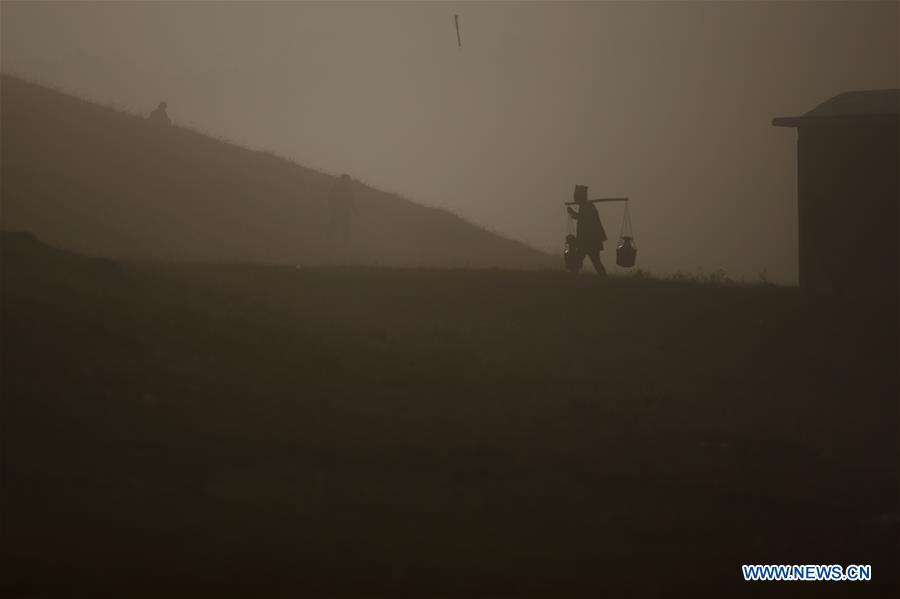 NEPAL-LALITPUR-FOGGY MORNING