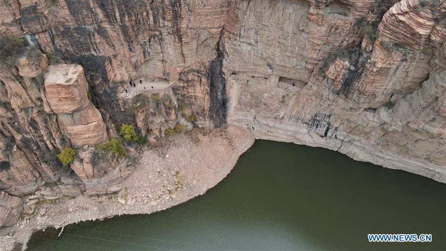 CHINA-HEBEI-CLIFF-ROAD (CN)