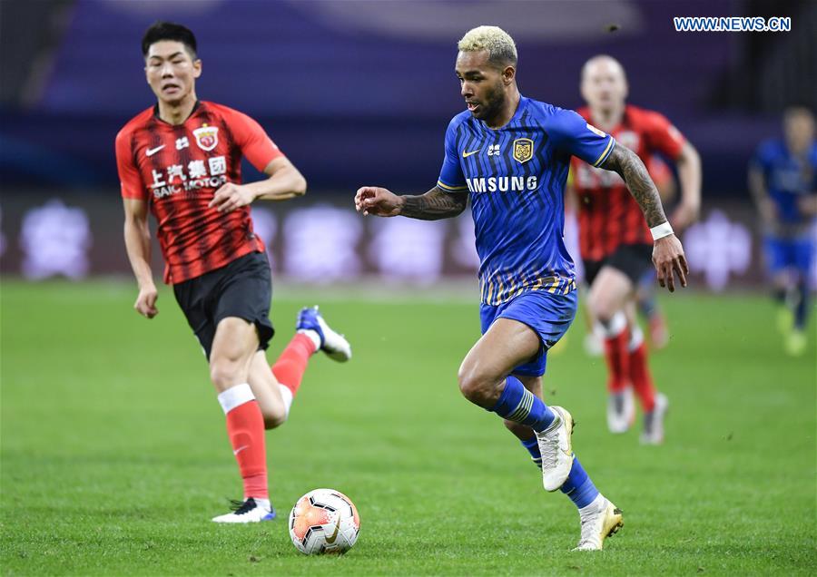 (SP)CHINA-JIANGSU-SUZHOU-FOOTBALL-CSL-JIANGSU SUNING VS SHANGHAI SIPG (CN)