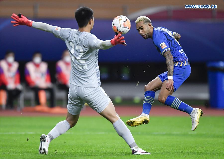 (SP)CHINA-SUZHOU-FOOTBALL-CSL-JIANGSU SUNING VS SHANGHAI SIPG (CN)