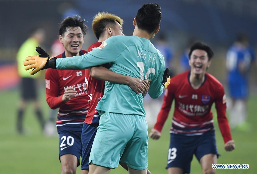 (SP)CHINA-SUZHOU-FOOTBALL-CSL-CHONGQING VS SHANGHAI (CN)