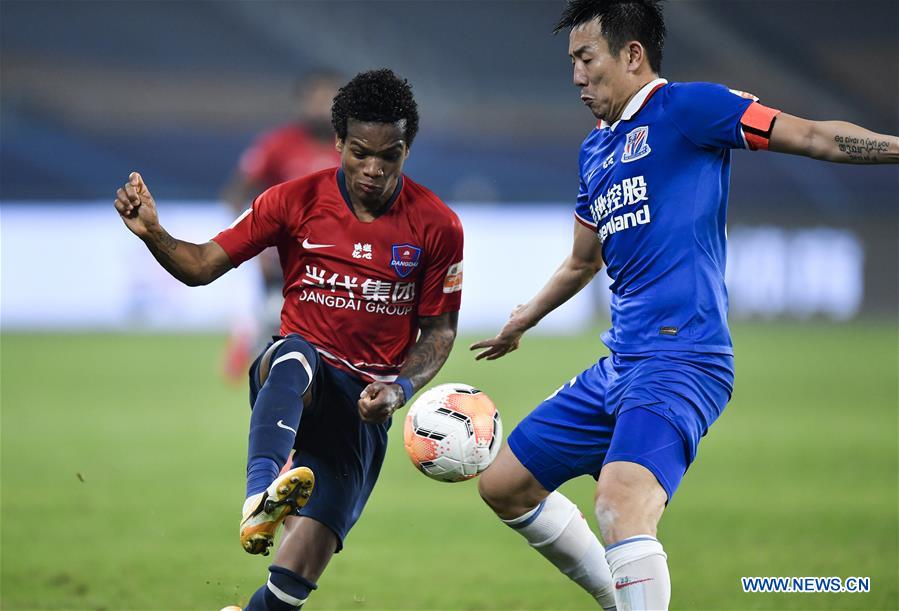 (SP)CHINA-SUZHOU-FOOTBALL-CSL-CHONGQING VS SHANGHAI (CN)