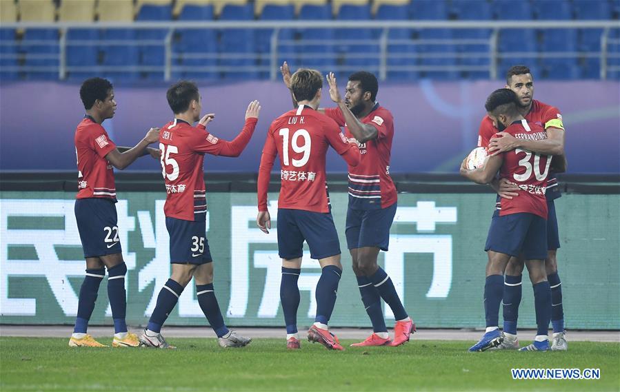 (SP)CHINA-SUZHOU-FOOTBALL-CSL-CHONGQING VS SHANGHAI (CN)