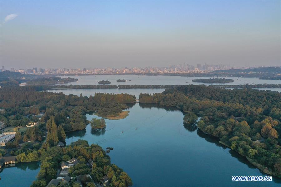 CHINA-HANGZHOU-WEST LAKE-AUTUMN SCENERY (CN)