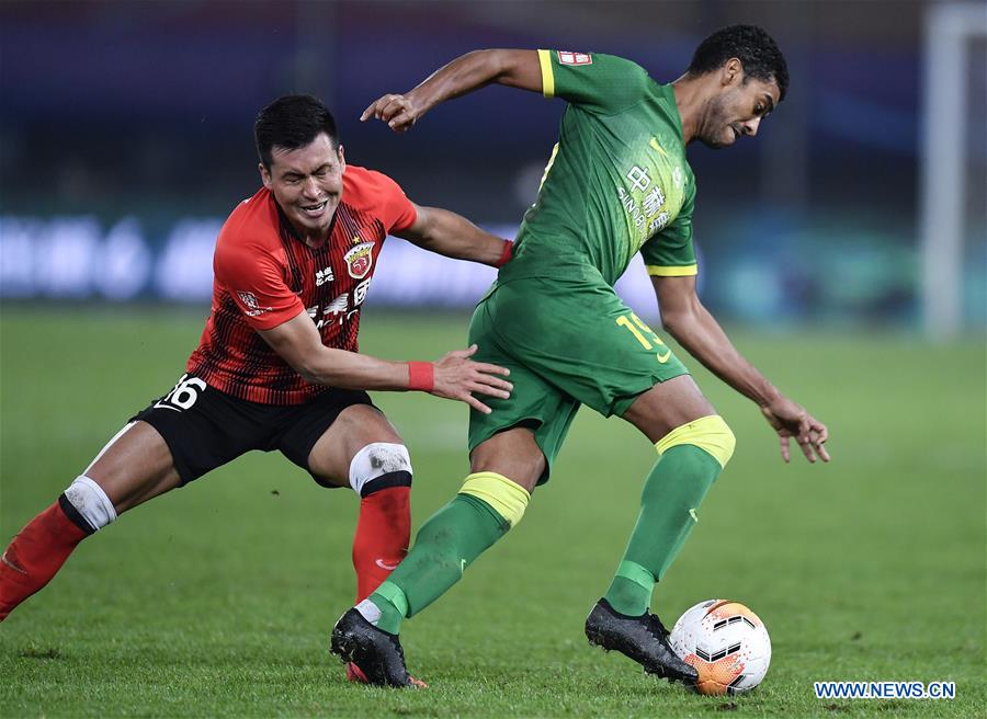 (SP)CHINA-SUZHOU-FOOTBALL-CSL-BEIJING GUOAN VS SHANGHAI SIPG (CN)