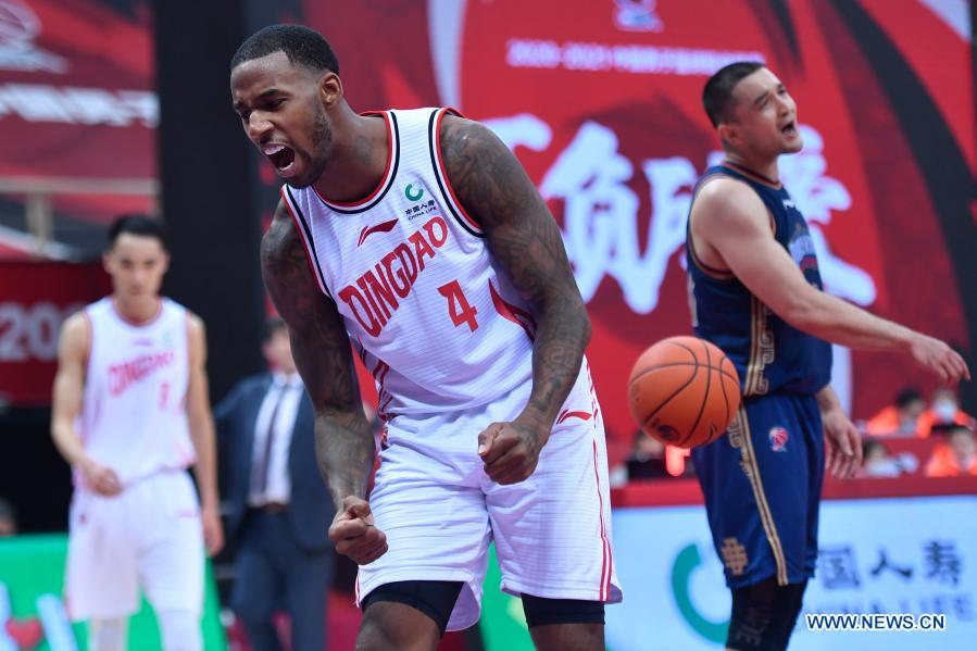 Adams scores 39 points to help Qingdao smash Nanjing - Xinhua