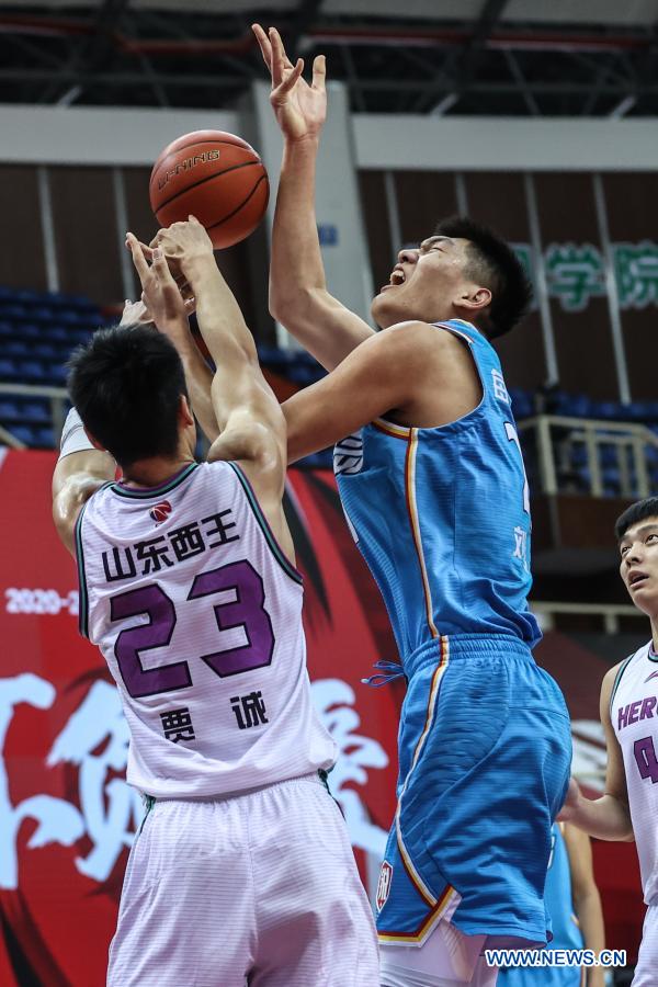 CBA 36th round match: Shandong Heroes vs. Qingdao Eagles - Xinhua