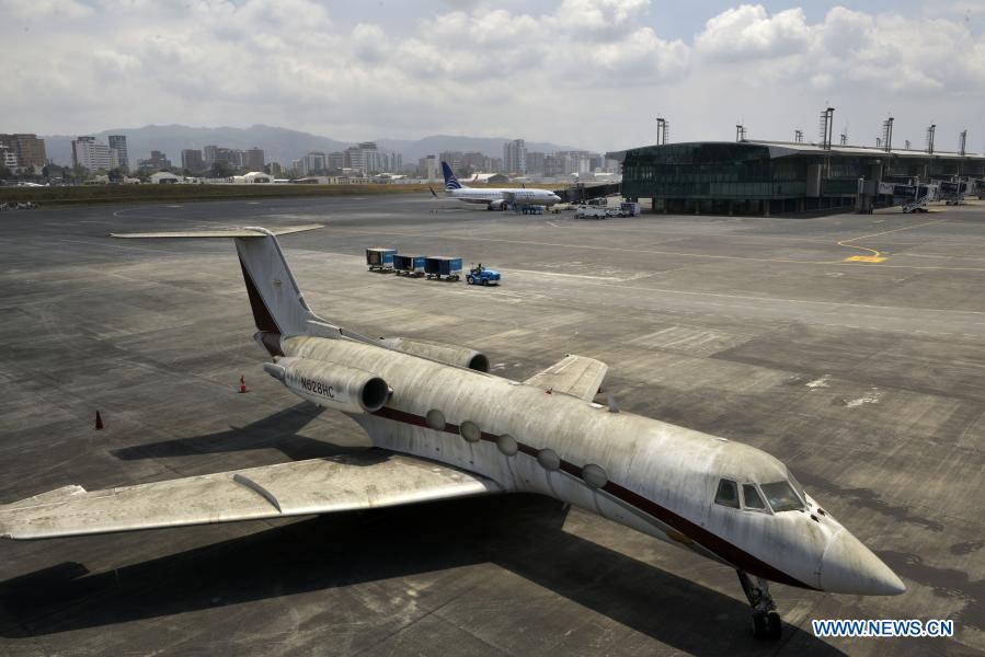 Guatemala closes main airport due to ash expulsion from Pacaya