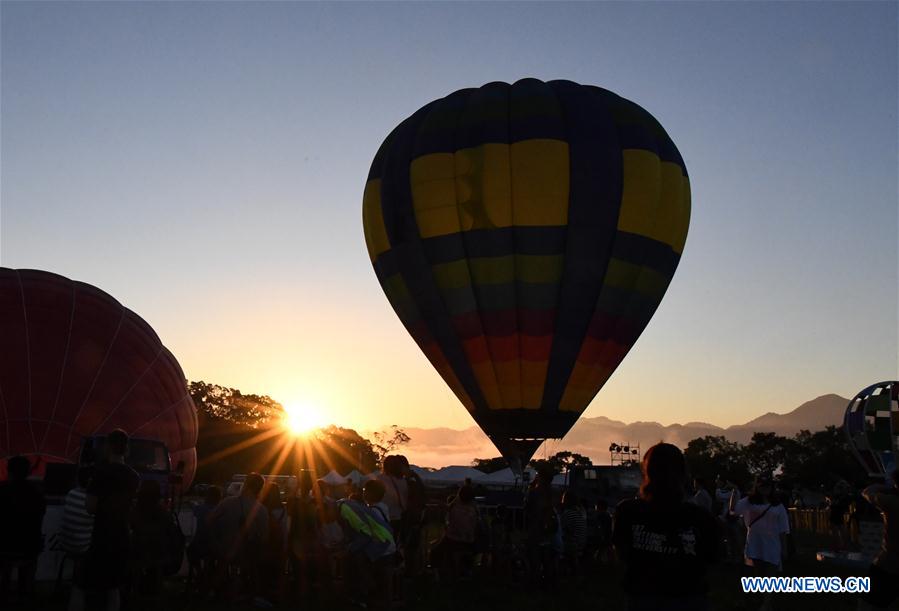 hot air balloon rally