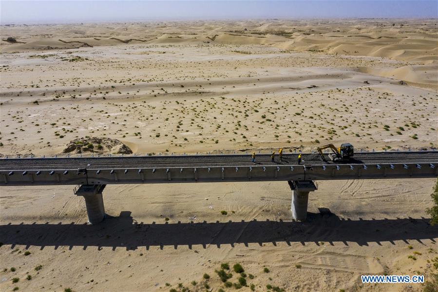 CHINA-XINJIANG-HOTAN-RUOQIANG-RAILWAY-CONSTRUCTION (CN)