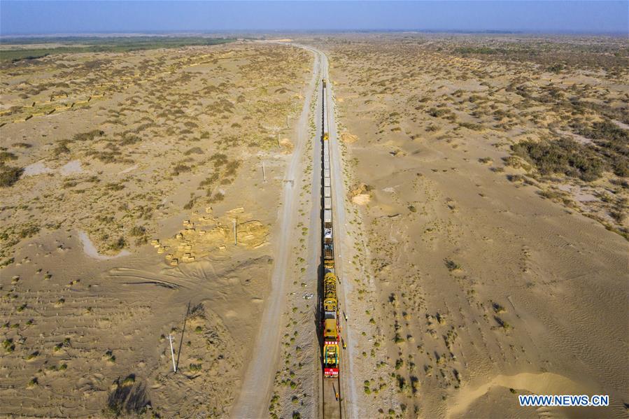 CHINA-XINJIANG-HOTAN-RUOQIANG-RAILWAY-CONSTRUCTION (CN)