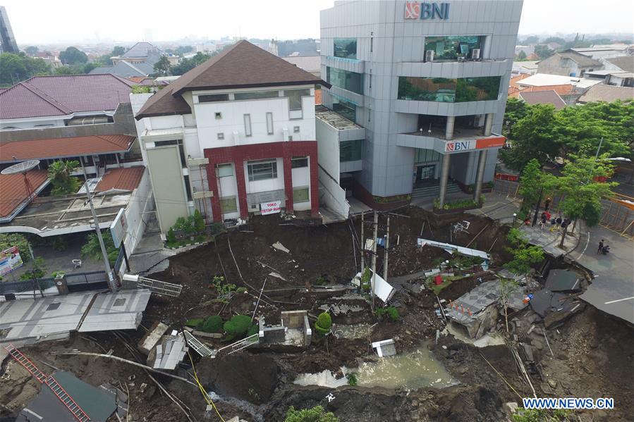 INDONESIA-SURABAYA-ROAD SINKHOLE