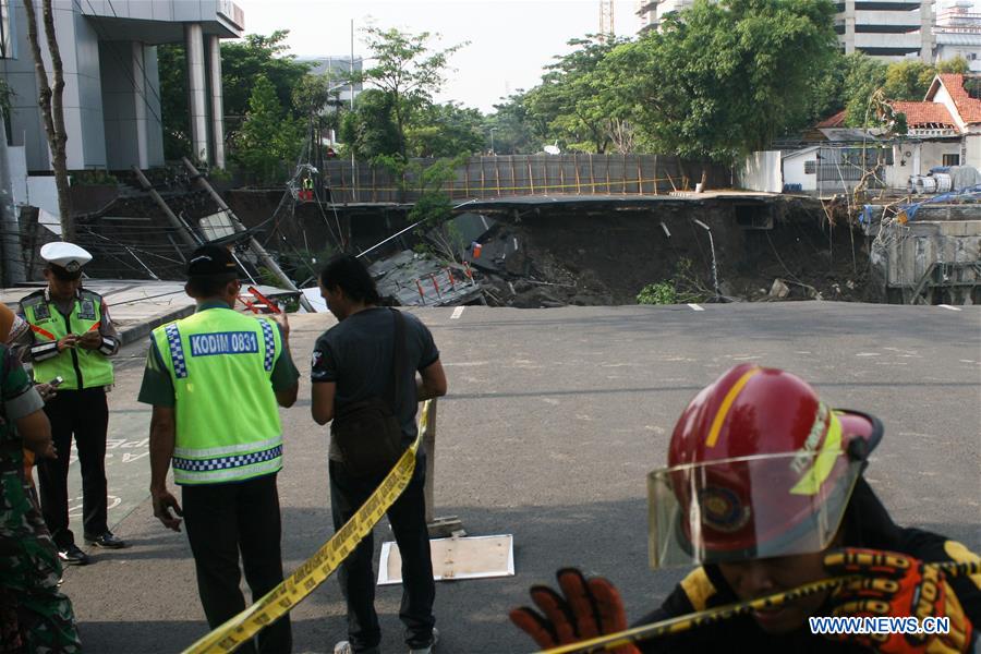 INDONESIA-SURABAYA-ROAD SINKHOLE