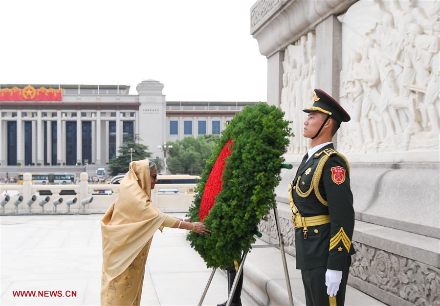 CHINA-BEIJING-BANGLADESHI PM-MONUMENT-TRIBUTE (CN)