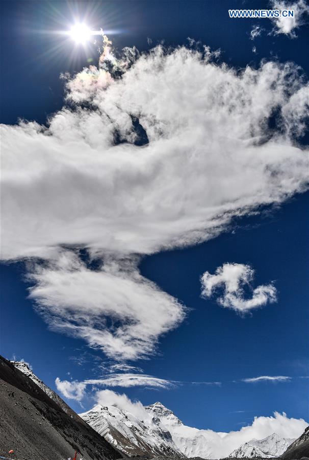 (InTibet)CHINA-TIBET-MOUNT QOMOLANGMA-VIEWS (CN)