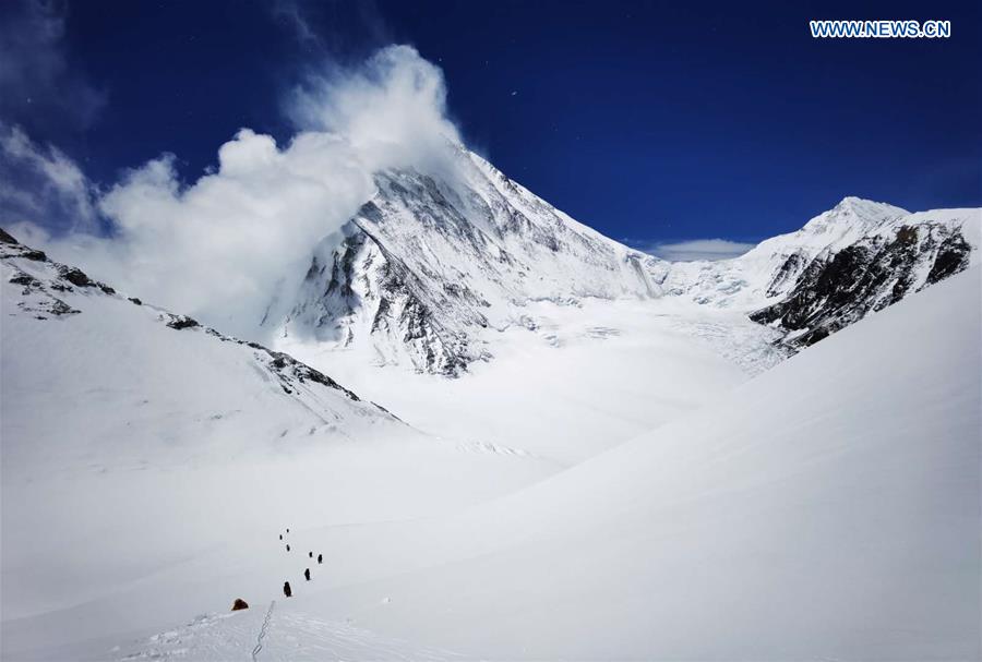 (InTibet)CHINA-TIBET-MOUNT QOMOLANGMA-VIEWS (CN)