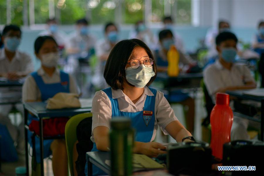 MALAYSIA-KUALA LUMPUR-MIDDLE SCHOOLS-REOPENING