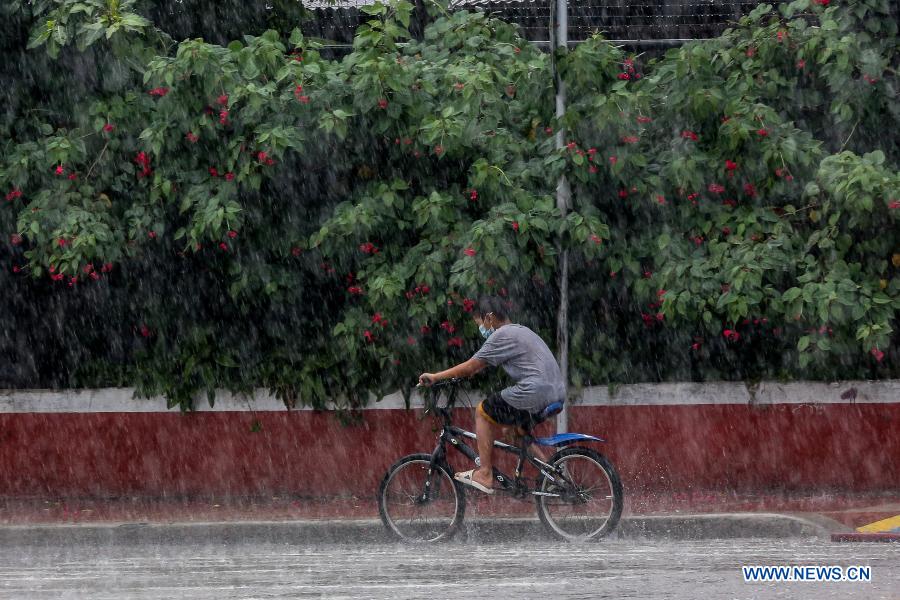Heavy Rain Hits In Manila The Philippines Xinhua Englishnewscn