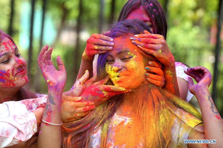 Hindu festival of Holi marked in India Xinhua English.news.cn