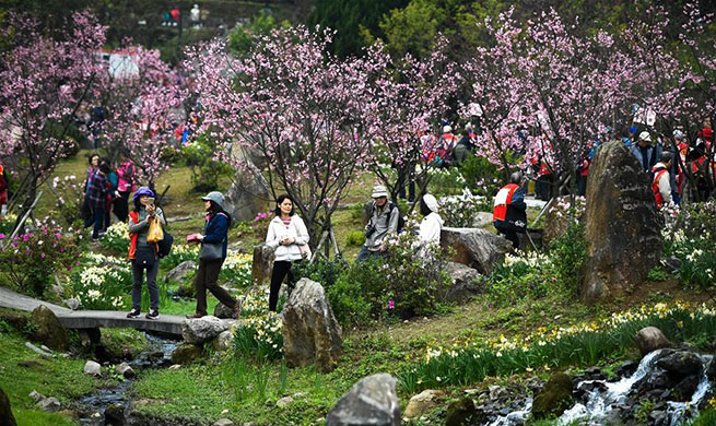 Tourists enjoy scenery of Yangming Mountain Park in Taipei