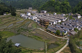 SW China village develops rural tourism to boost local people's income