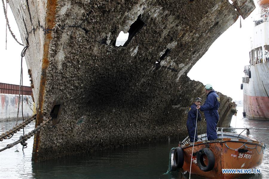 GREECE-SHIPWRECK-RECOVERY