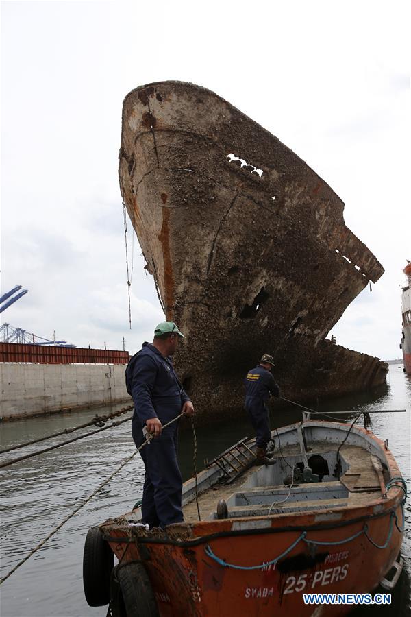 GREECE-SHIPWRECK-RECOVERY