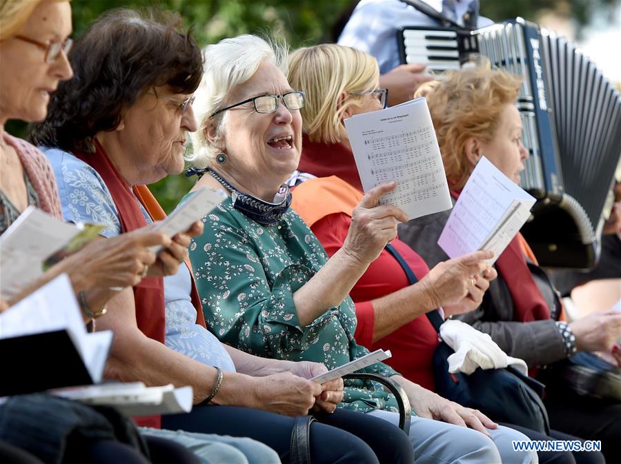 AUSTRIA-VIENNA-COMMUNITY CHOIR-PERFORMANCE