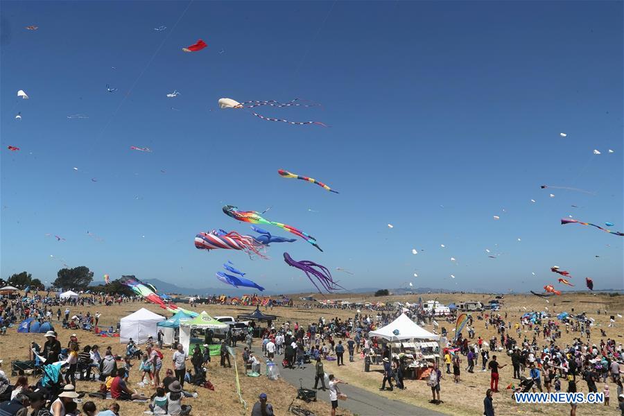 U.S.-CALIFORNIA-BERKELEY-KITE FESTIVAL