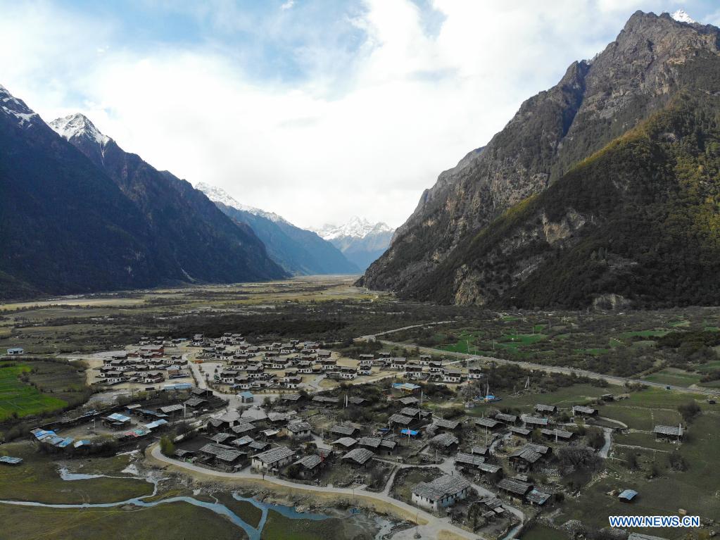 people"s daily life in nyingchi, tibet