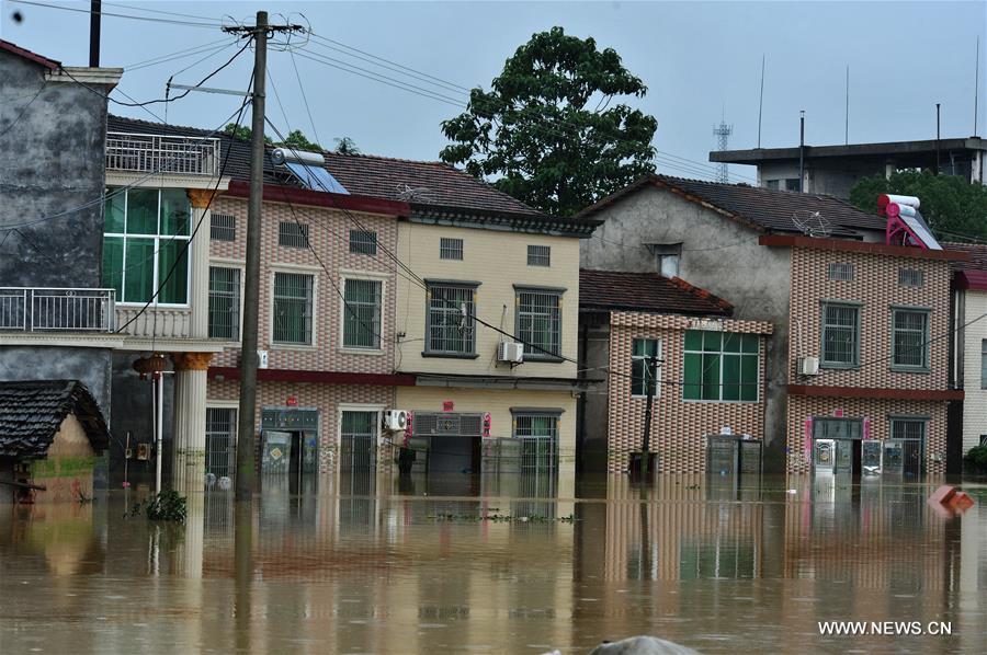 Continuous rainfall has affected 522,300 people, destroyed 600 houses and forced 40,900 to relocate in 317 townships in Hunan. 