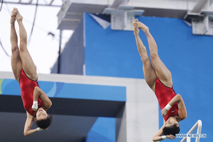 Chen Ruolin, Liu Huixia win gold medal in women's synchronised 10m