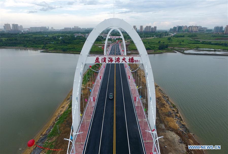 CHINA-HAINAN-BAY BRIDGE (CN)