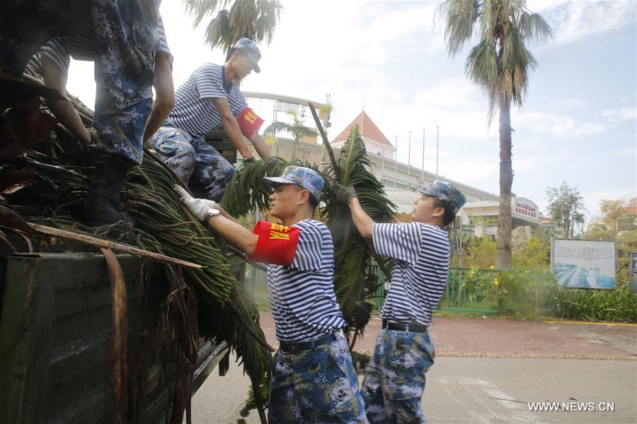 After the typhoon, disaster relief and reconstruction were launched across Fujian Province to bring life back to normal. 
