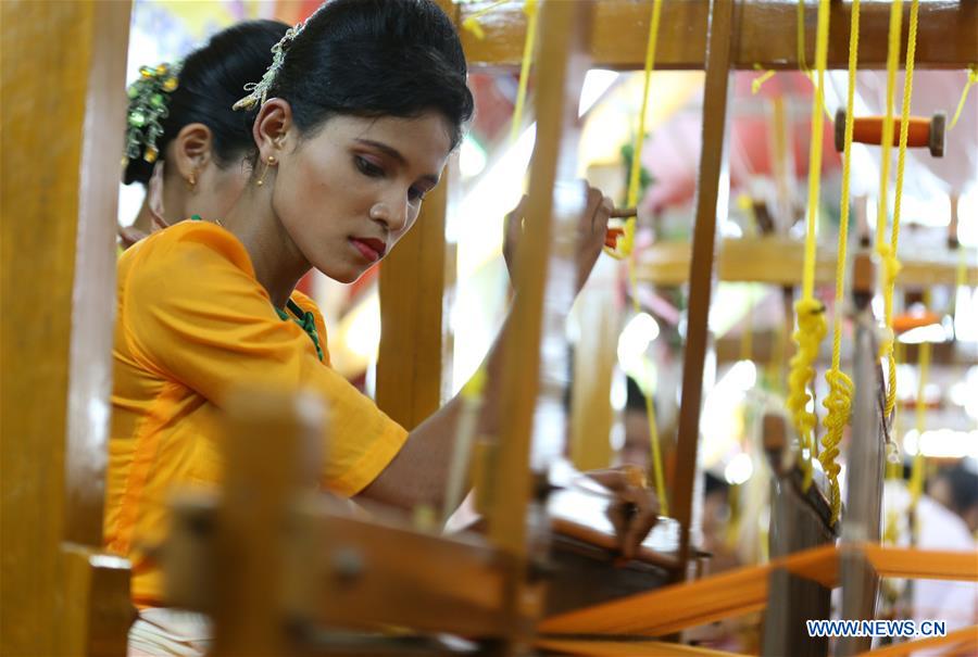 MYANMAR-YANGON-ROBE WEAVING-COMPETITION