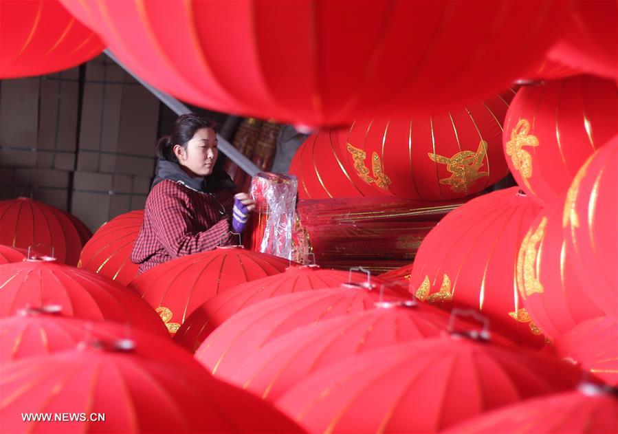 CHINA-SPRING FESTIVAL-RED LANTERNS (CN)