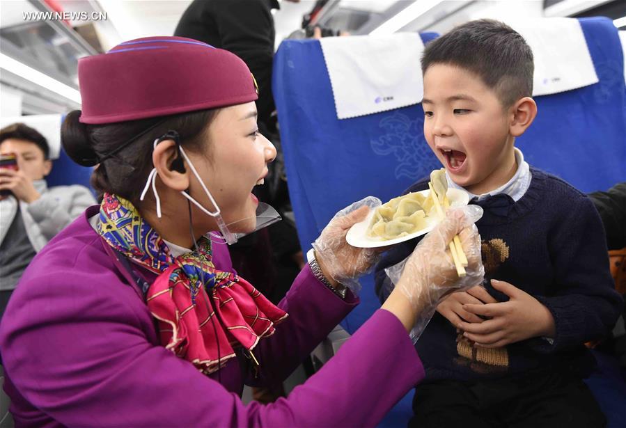 CHINA-CHENGDU-RAILWAY-SPRING FESTIVAL (CN)