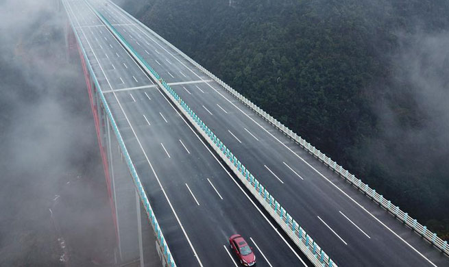 New highway linking Zunyi, Guiyang opens to traffic