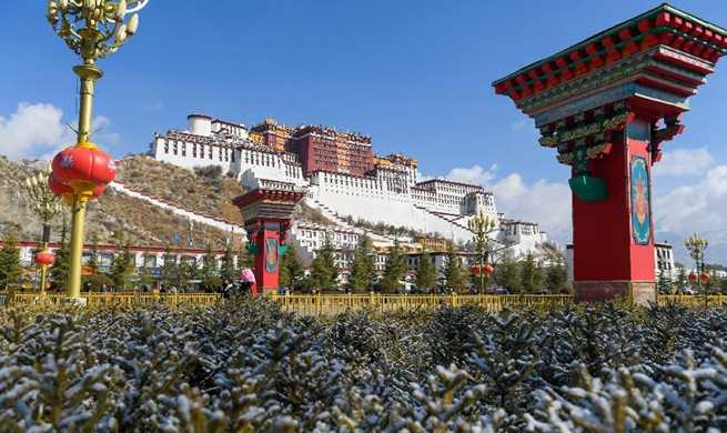 Snow scenery in Lhasa, SW China's Tibet